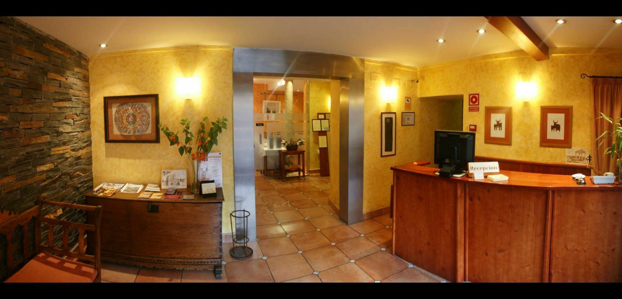 Hostal Restaurante Puerta Del Alcazar Ávila Exterior foto
